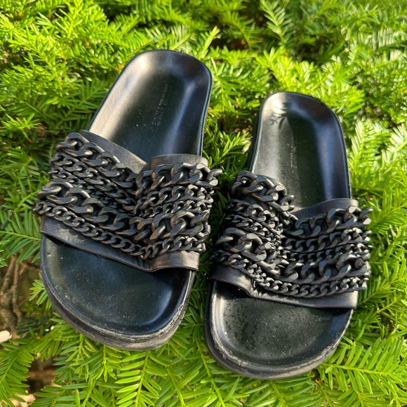 KENDALL + KYLIE • Black Slides Shiloh Sz 8 - Picture 2 of 9